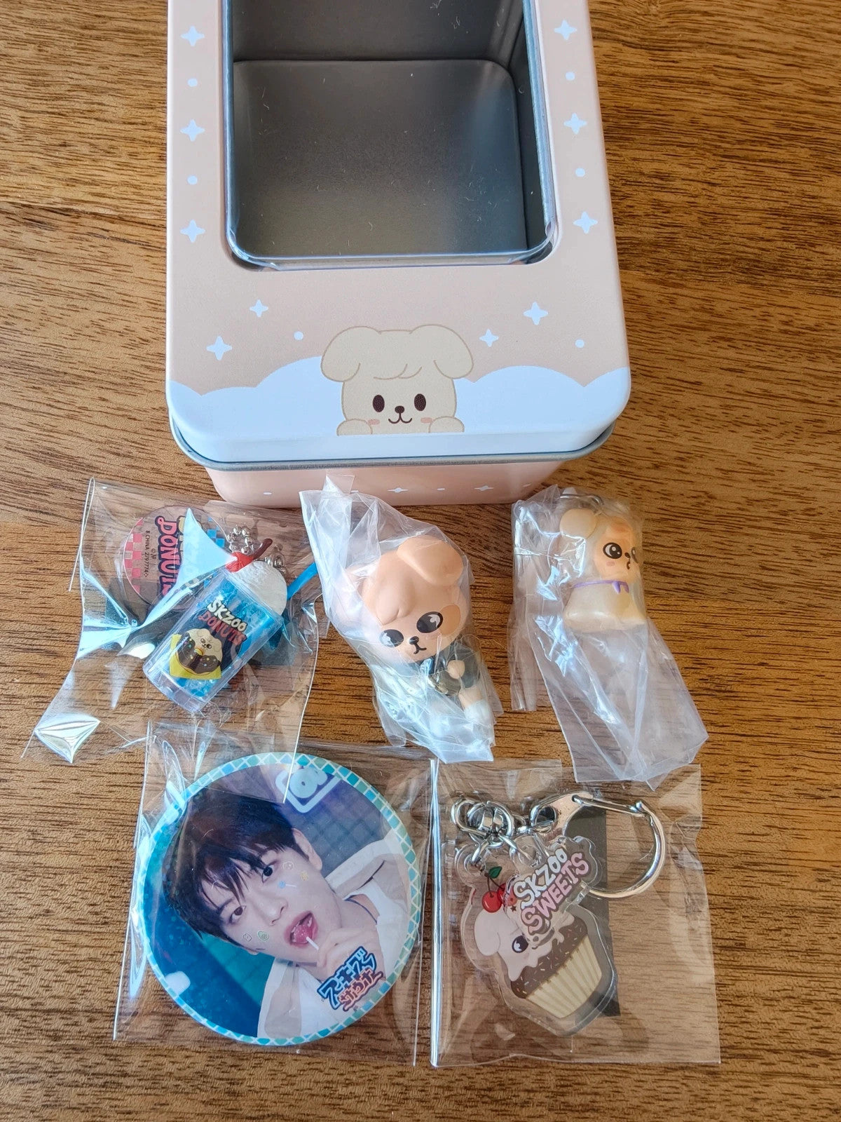 Stray Kids SKZOO PuppyM Merchandise Set — front view