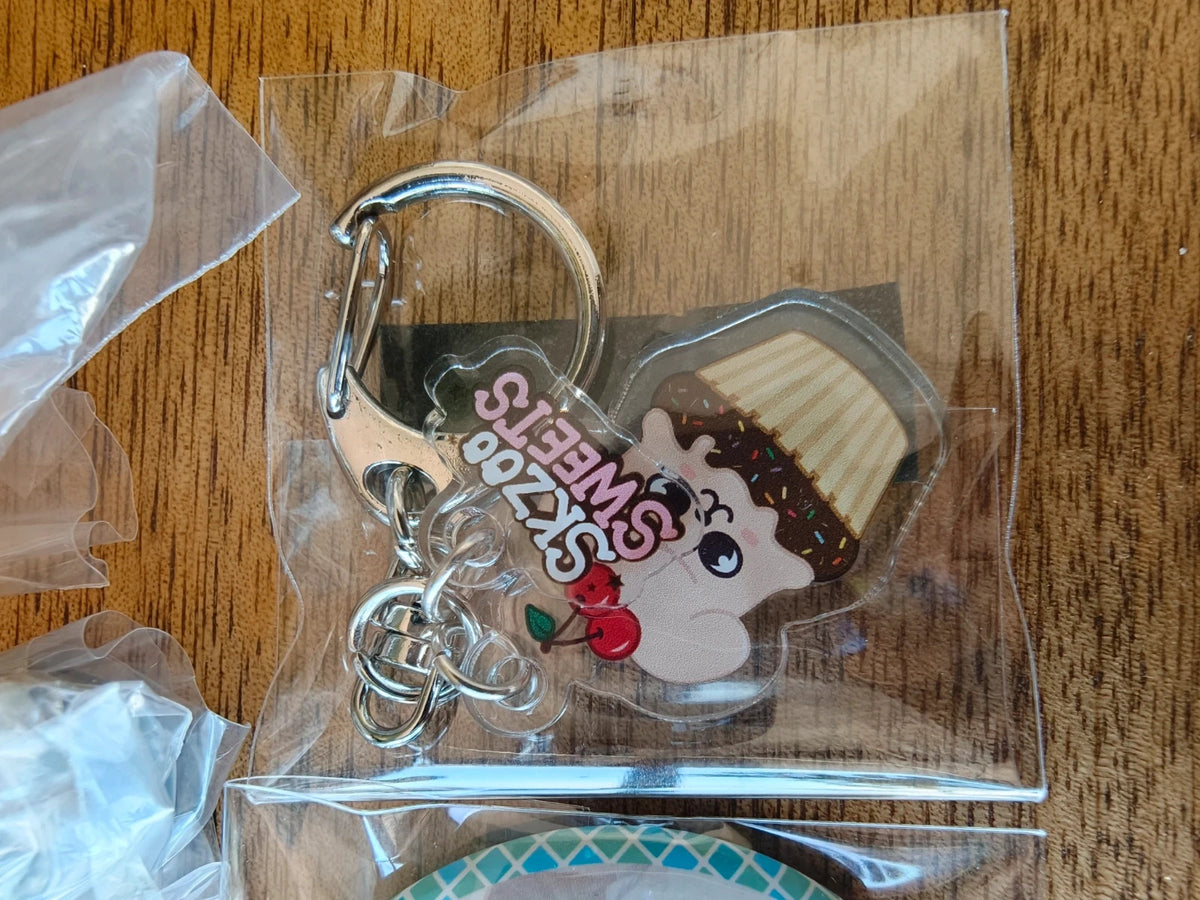 Stray Kids SKZOO PuppyM Merchandise Set, packaged character keyring and metal ring