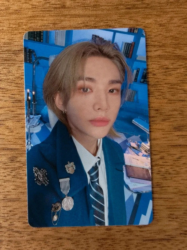 Stray Kids Hyunjin SKZ'S MAGIC SCHOOL Photocard (Online Benefit) — front