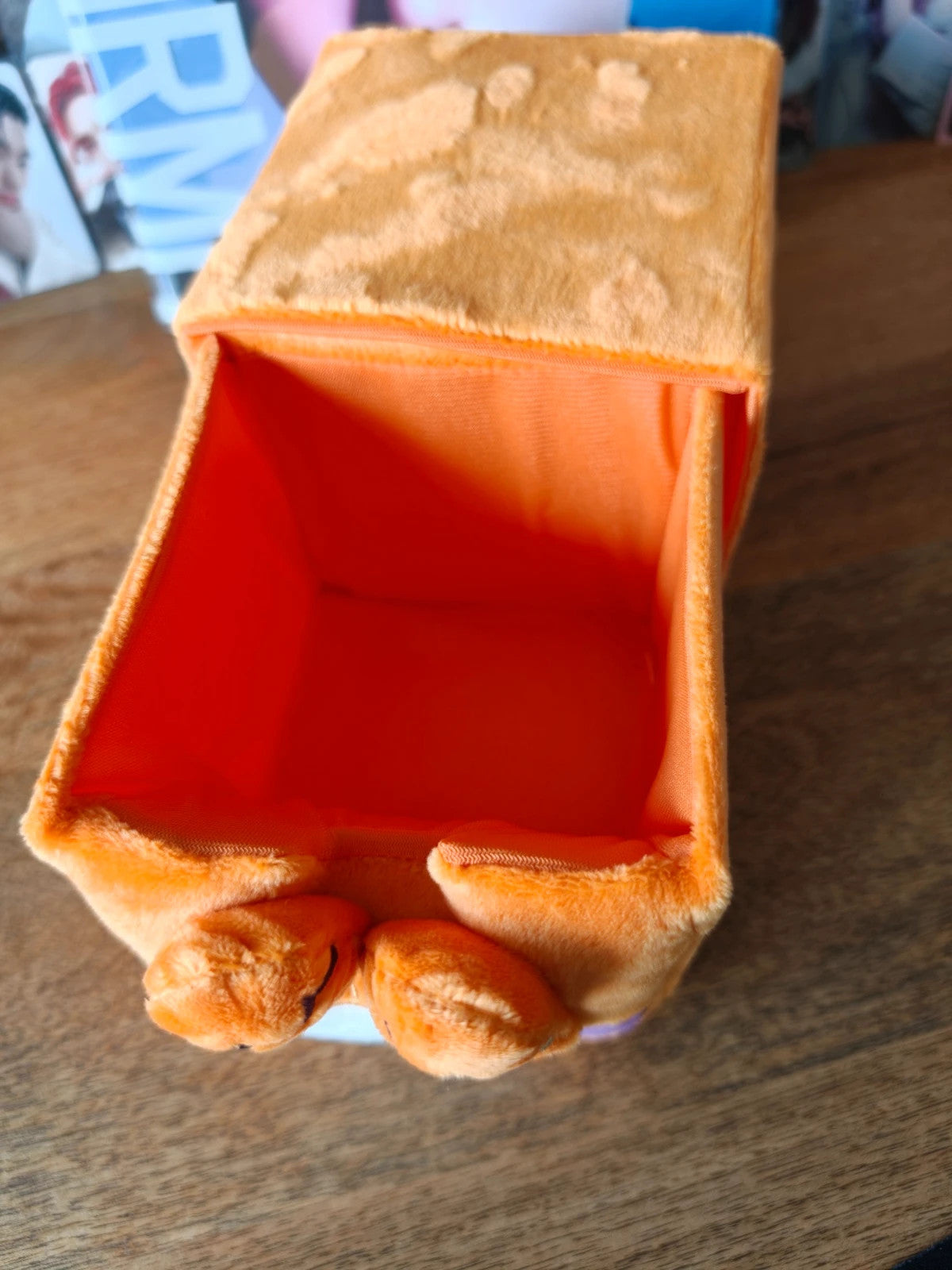 Stray Kids SKZOO Leebit Cube Storage Box (XMAS POPUP STORE 2024), open cube showing orange lining