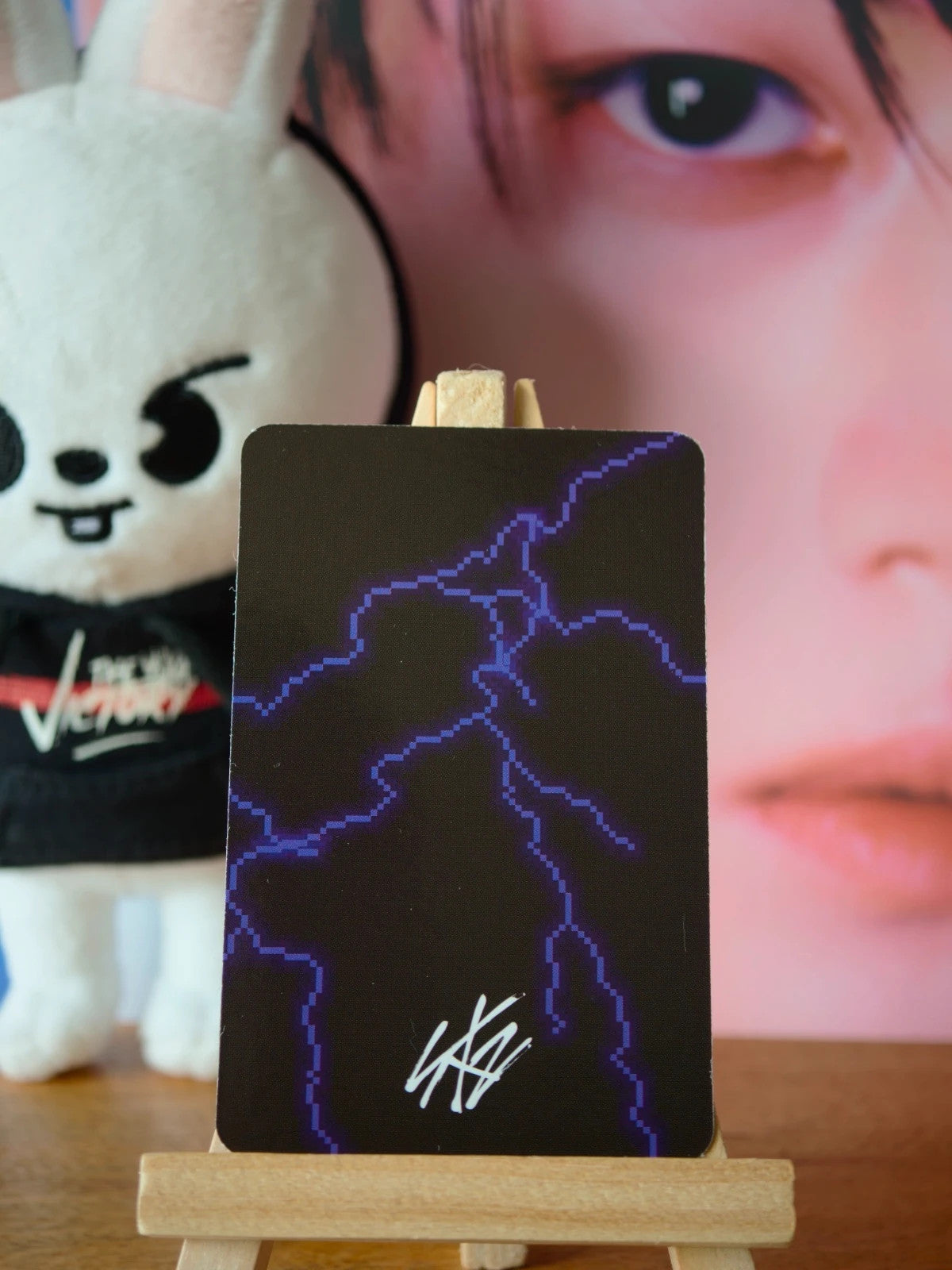 Stray Kids Lee Know NOEASY Photocard (A Design) — reverse