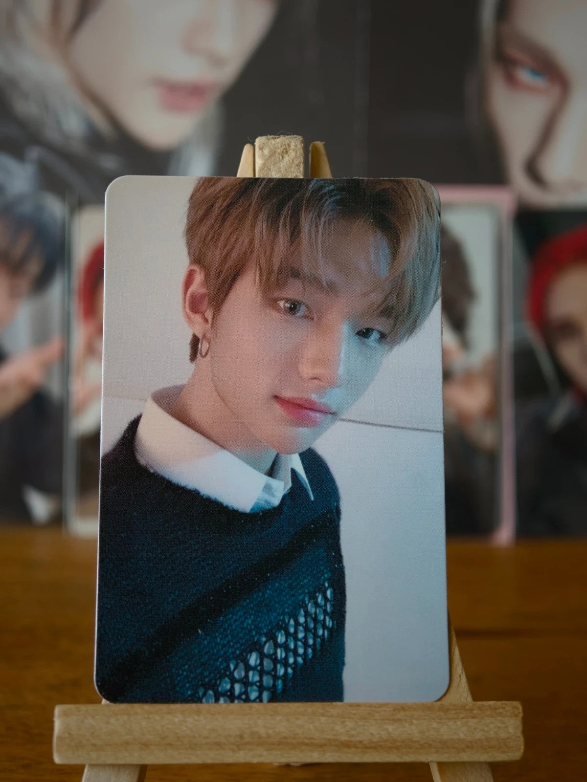Stray Kids Hyunjin Clé 2: YELLOW WOOD Photocard (Indoor Design) — front