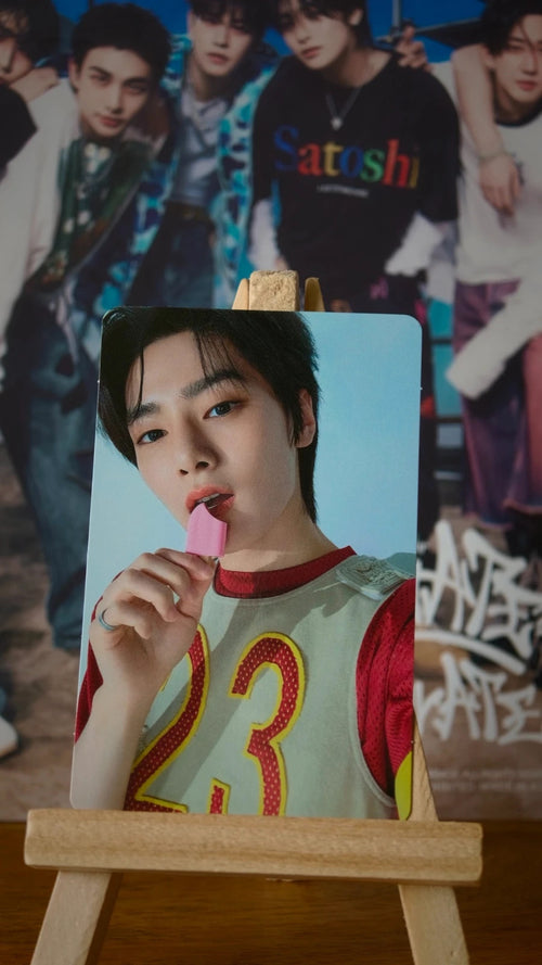 Stray Kids I.N Social Path / Super Bowl Photocard (Fanclub Double-sided, B Design) — first portrait side