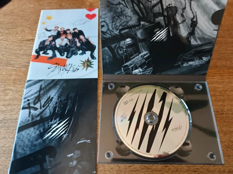 Stray Kids Scars Album (Limited C Ver., No Photocards) — additional album view