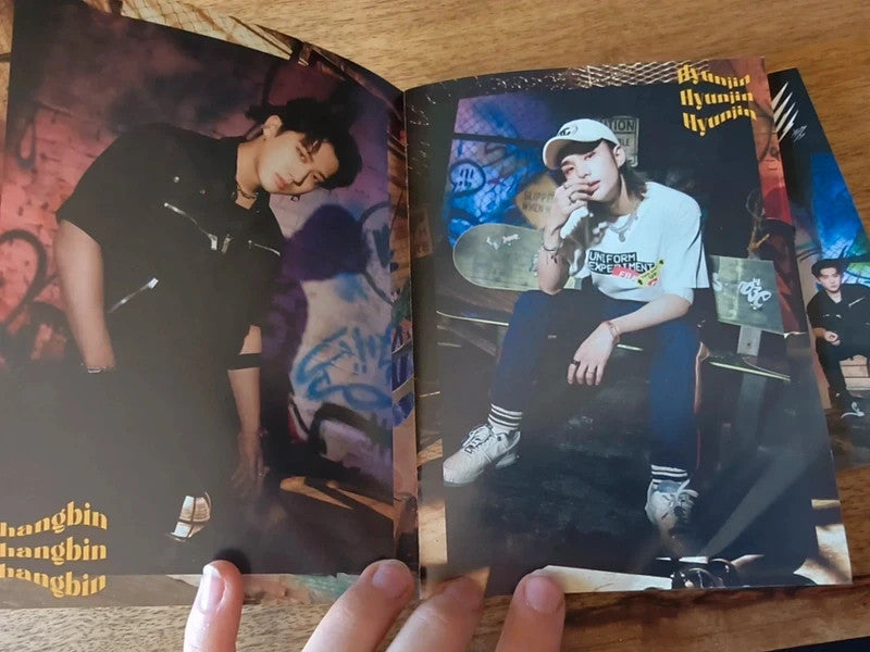 Stray Kids Scars Album (Limited B Ver.), open booklet showing two member portraits