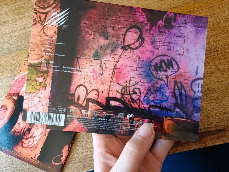 Stray Kids Scars Album (Limited B Ver.), back cover with colourful graffiti artwork