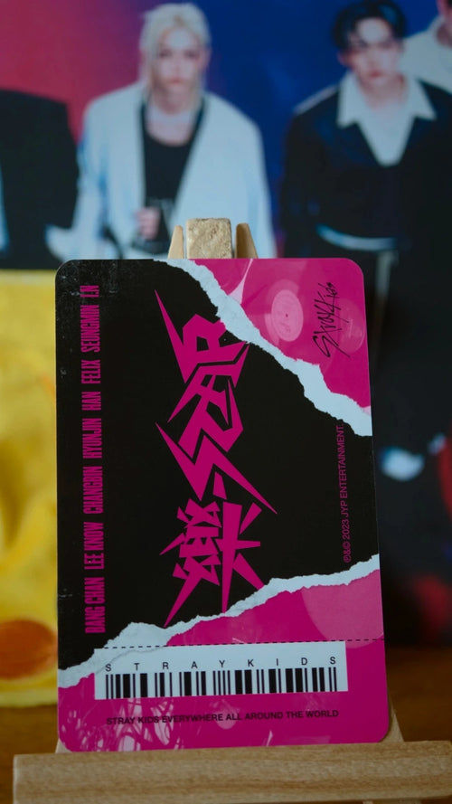 Stray Kids Felix ROCK-STAR Photocard (A Design) — reverse