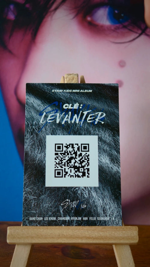 Stray Kids Bang Chan Clé: LEVANTER Photocard — QR-code reverse