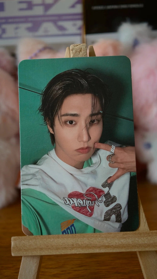 Stray Kids Han THIS & THAT Photocard (& Ver. POB), front of photocard