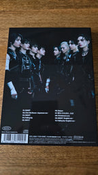 Stray Kids GIANT Japanese Album Type A, back cover with group portrait and track list
