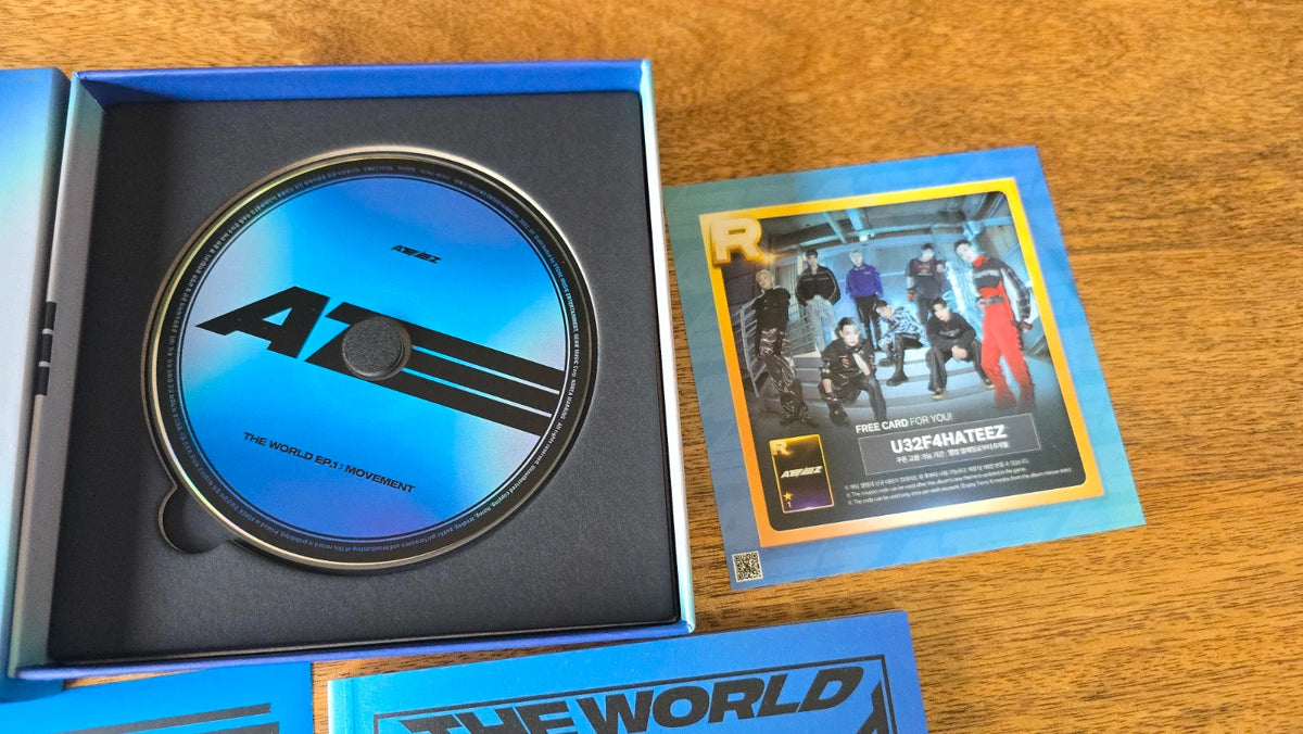 ATEEZ The World Ep 1 Movement Album, blue disc and group insert