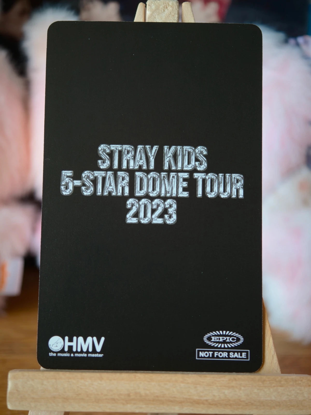 Stray Kids Lee Know 5-STAR Dome Tour 2023 Photocard (Blu-ray HMV Holographic POB) — reverse
