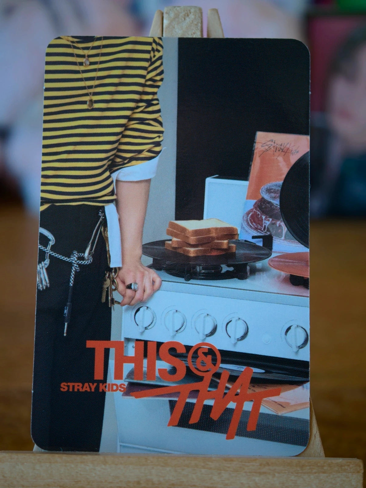 Stray Kids Lee Know THIS & THAT Photocard (& Ver. Double-sided), reverse of photocard