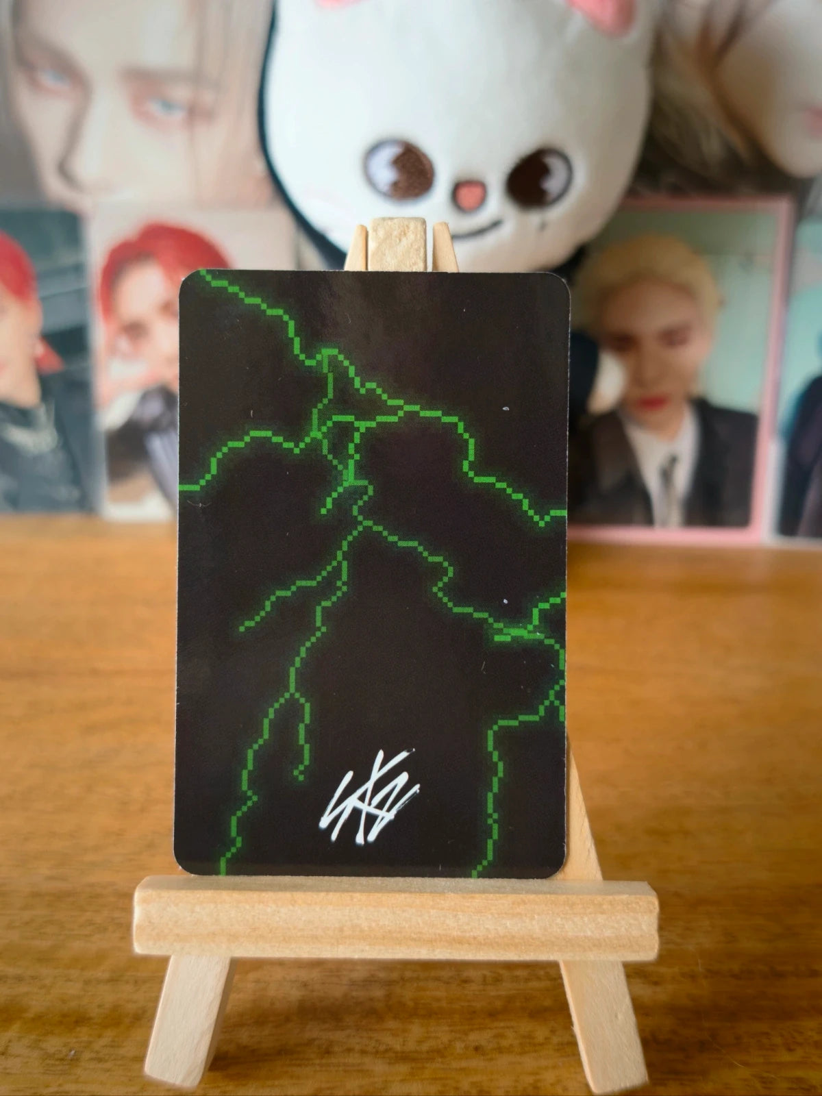Stray Kids Hyunjin NOEASY Photocard (B Design) — reverse
