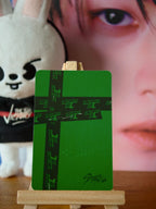 Stray Kids Lee Know Christmas EveL Photocard (Album Card, Green Back) — reverse