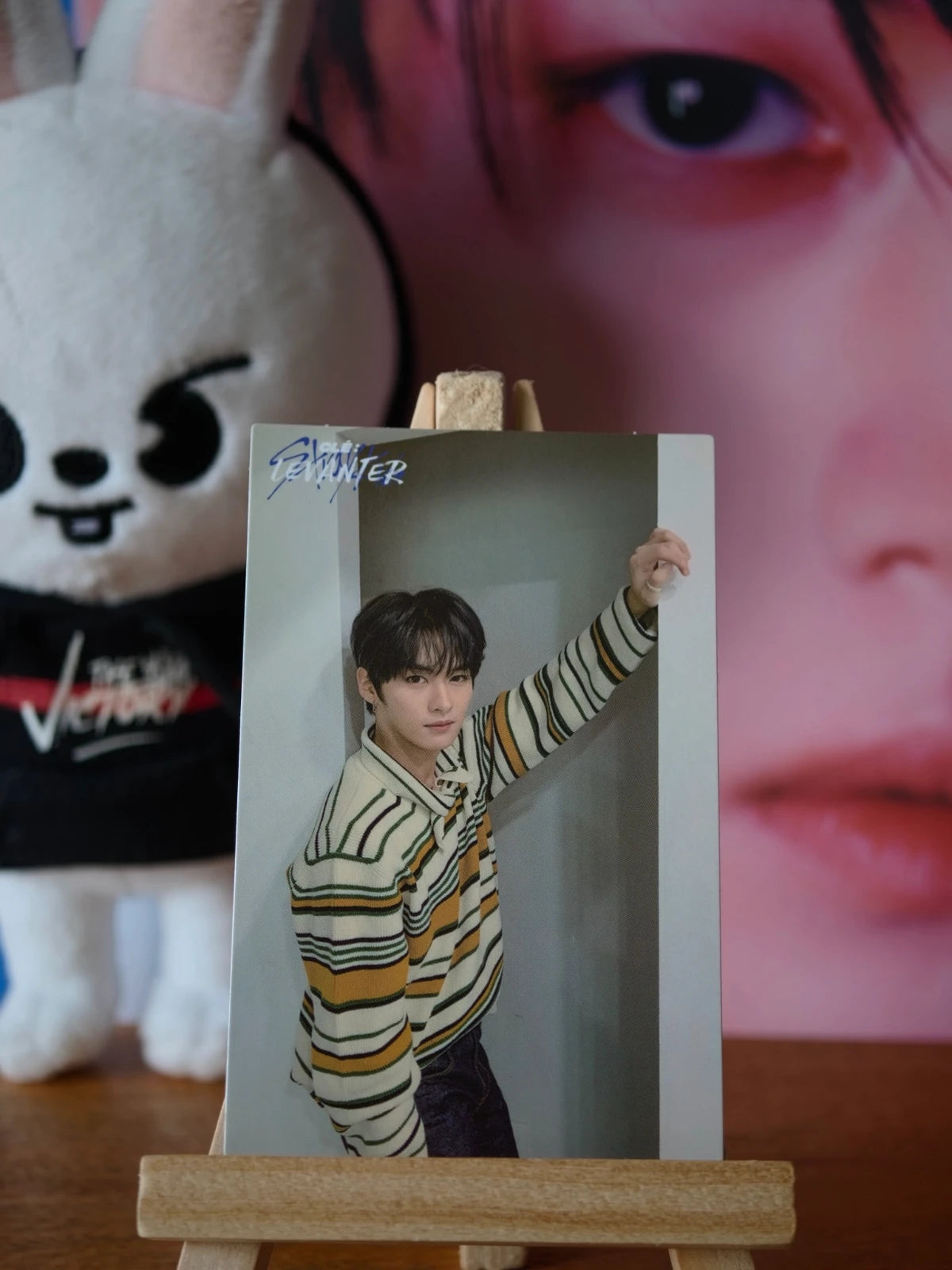 Stray Kids Lee Know Clé: LEVANTER Photocard (Behind Design) — front