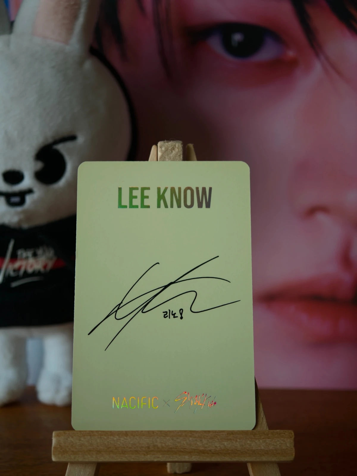 Stray Kids Lee Know NACIFIC Photocard (Round 2 Holographic) — reverse with printed signature design