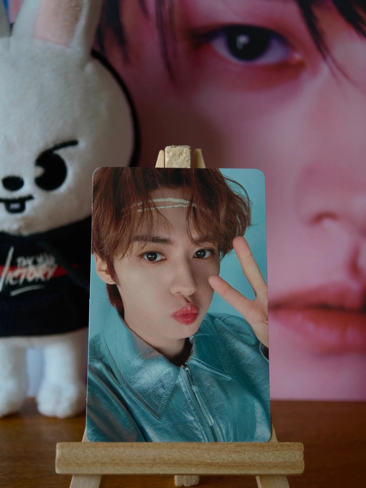 Stray Kids Lee Know Social Path / Super Bowl Photocard (Limited A, White Back) — front