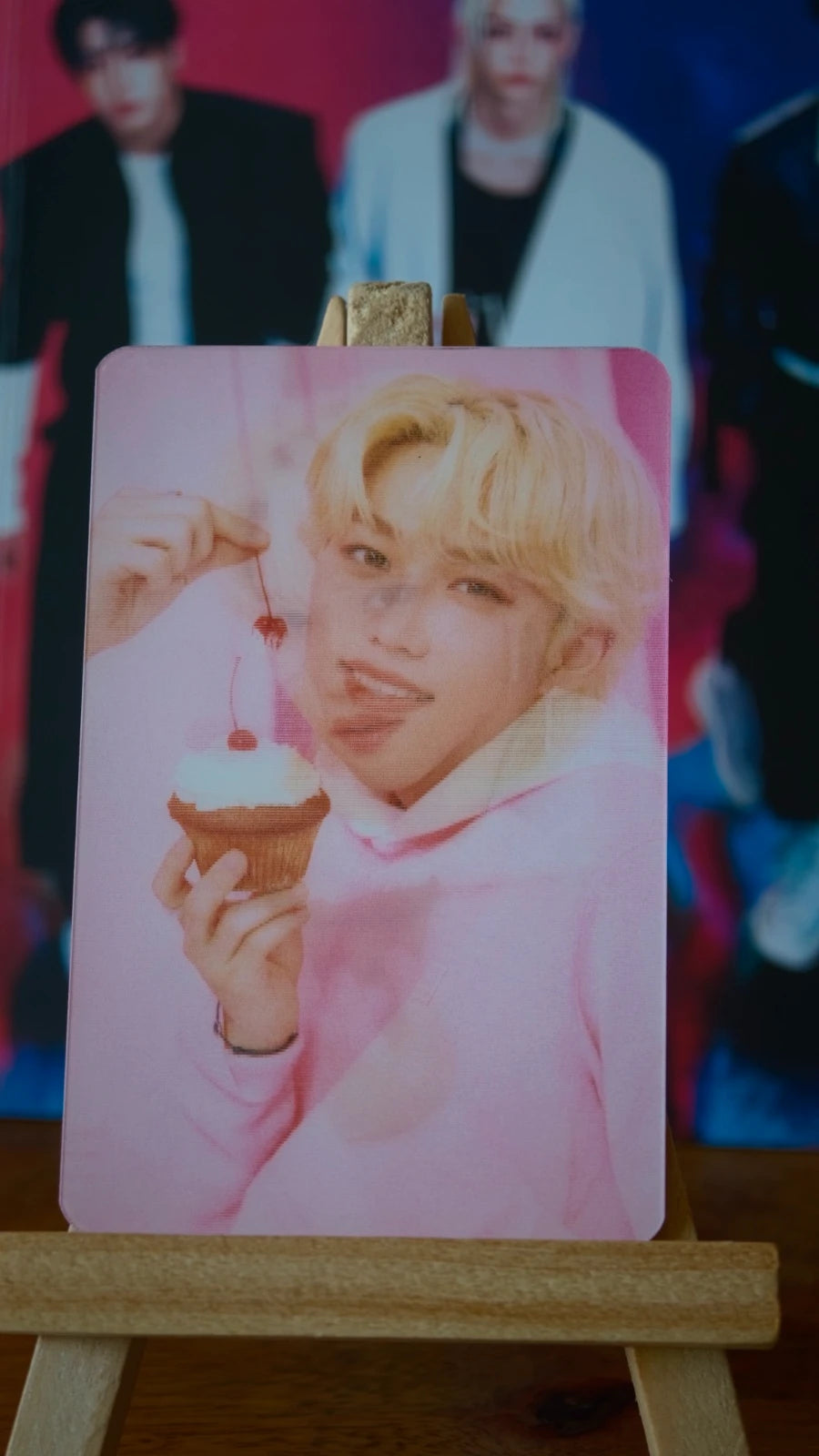 Stray Kids Felix NACIFIC Photocard (Round 4 Pink Lenticular) — lenticular portrait view
