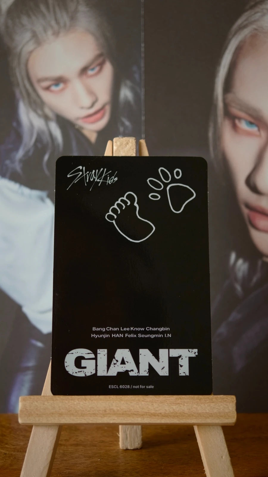 Stray Kids Hyunjin GIANT Photocard (Standard Ver.) — reverse