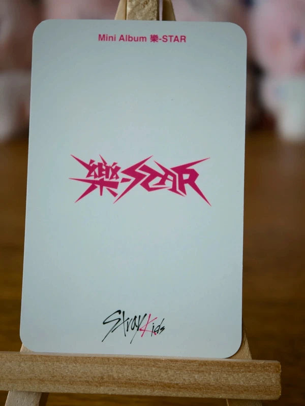 Stray Kids Felix ROCK-STAR Photocard (POB, Black Hat Design), reverse of photocard