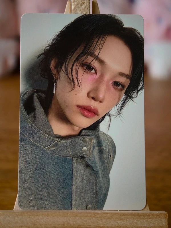 Stray Kids Felix Hollow Photocard (Regular Ver.), front of photocard