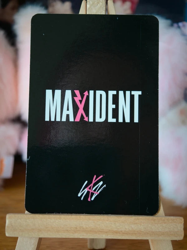 Stray Kids Lee Know MAXIDENT Photocard (Aladin POB) — reverse
