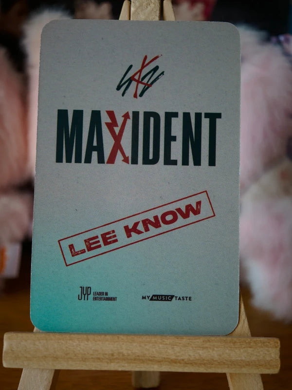 Stray Kids Lee Know MAXIDENT Photocard (MyMusicTaste Video-call Benefit) — reverse