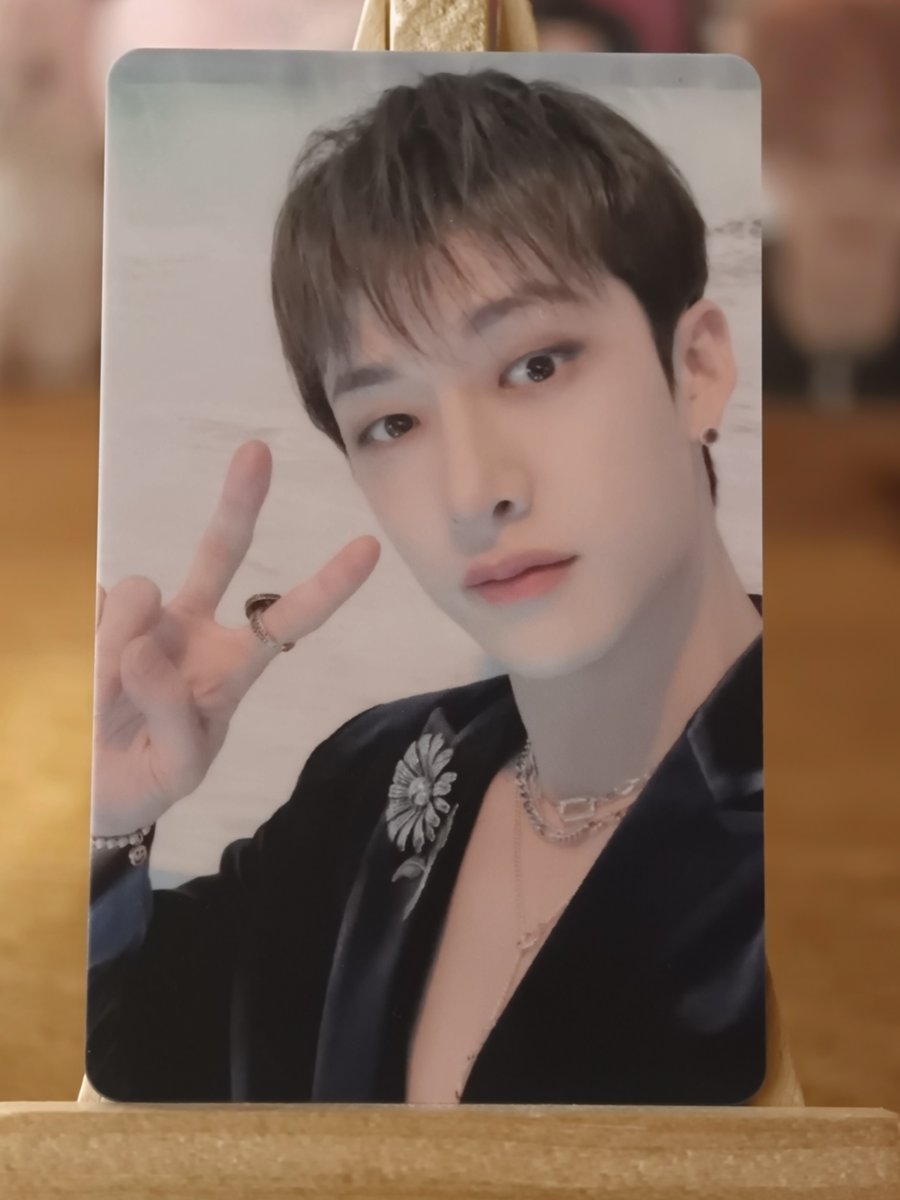 Stray Kids Bang Chan MAXIDENT Soundwave lucky draw Round 1 · Pink Back — front