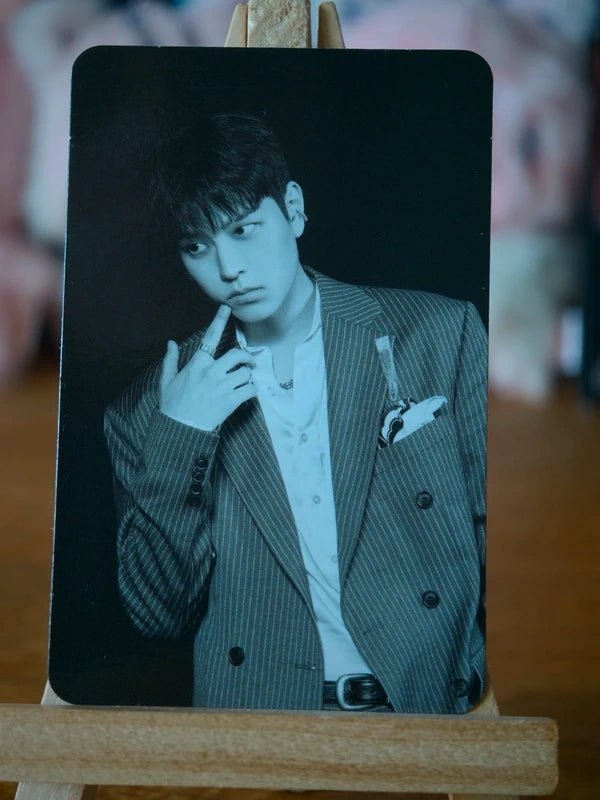 Stray Kids Seungmin HOP Photocard (Accordion Monochrome) — front