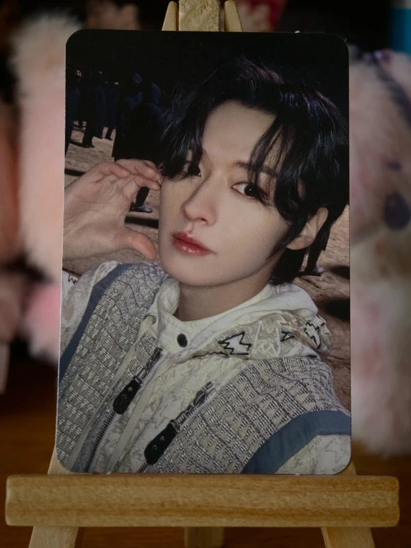 Stray Kids Lee Know 5-STAR Photocard (Soundwave Pop-Up Giveaway Round 2) — front